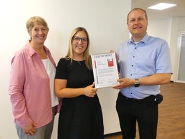 © RKW Hessen Übergabe des RKW-Gütesiegel Arbeitgeberattraktivität an die abass GmbH